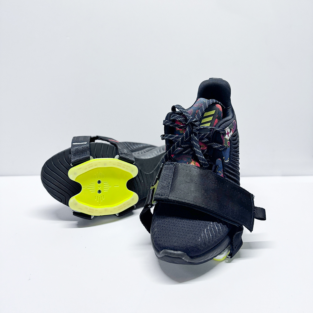 通常のアンロックシューズはロックシューズクリップレスクリック - Clipless Mtb Shoes のレビューと価格