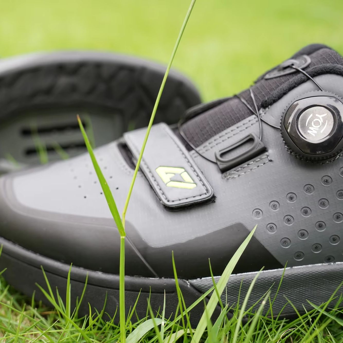 自転車用の高品質ラバーソール,2つのボルトを備えたラバーサン - Clipless Mtb Shoes のレビューと価格
