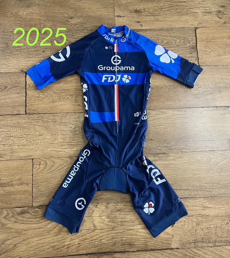 レーザーカット スキンスーツ 2026 2025 グループア - Cycling Gear Logo のレビューと価格